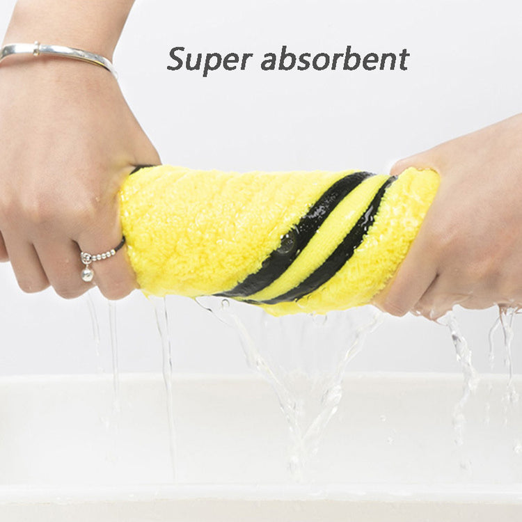 Super Absorbent Microfiber Dog Towel β Quick Drying Bath Towel for Dogs & Cats