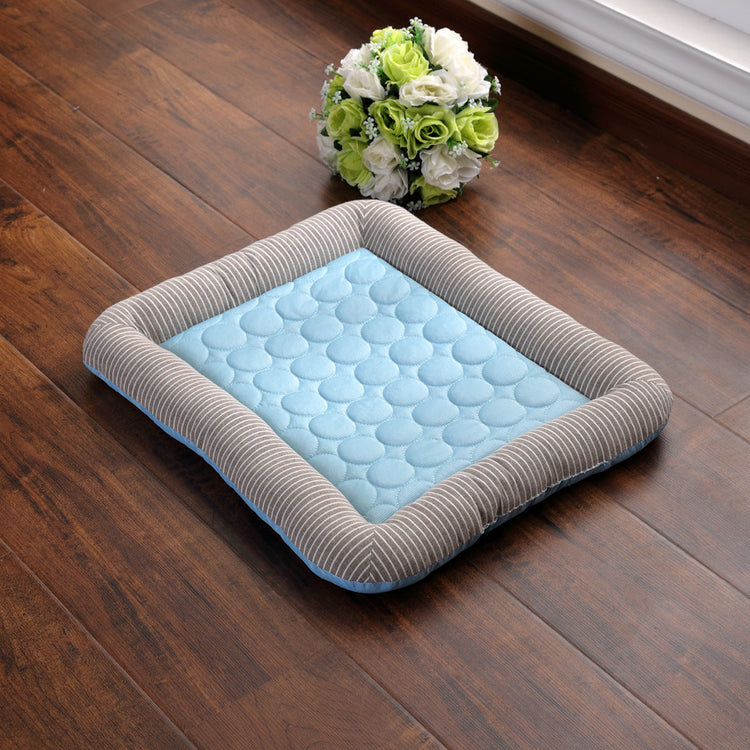 Cooling Pet Pad – Soft Ice Silk Summer Bed for Dogs & Cats
