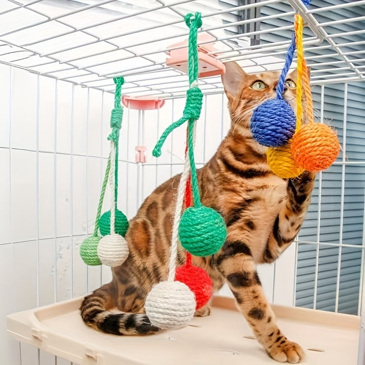 Interactive Cat Scratcher Ball Toy – Hanging Sisal Rope Chew Ball with Bell for Indoor Cats & Kittens